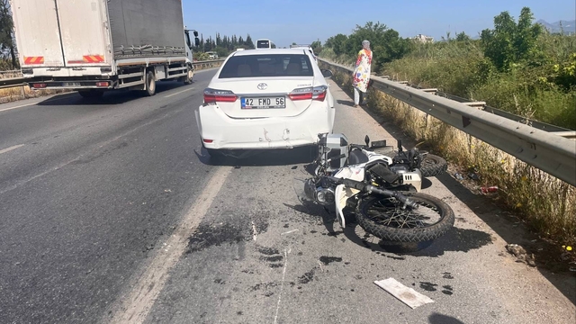 Antalya'da otomobile çarpan motosikletin sürücüsü öldü