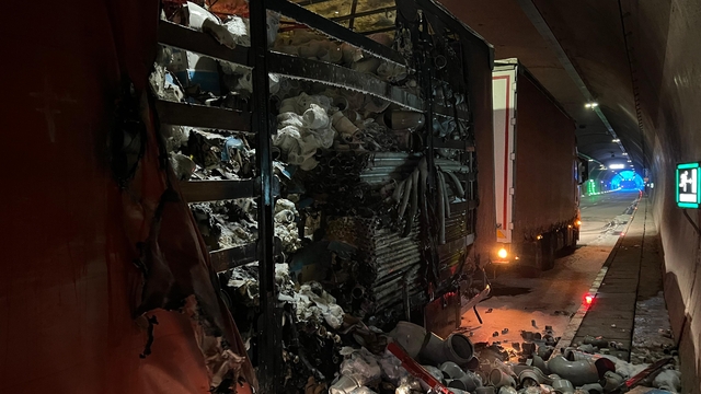 Zigana Tüneli'nde alev alan tırda hasar oluştu