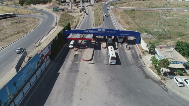 Sokakta yaşamını sürdüren kişi, İzmir Şehirlerarası Otobüs Terminali'nde ölü bulundu