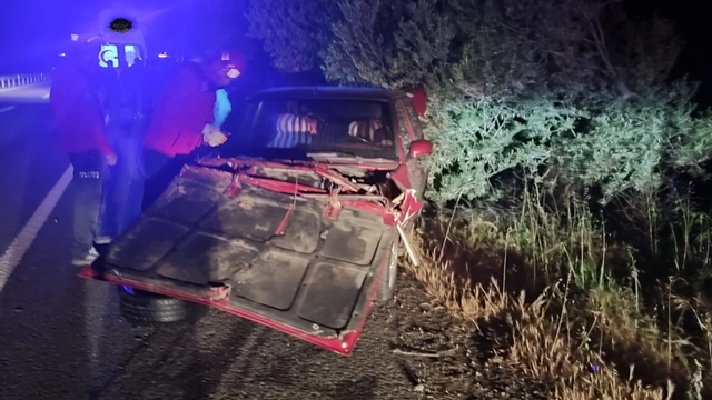 Balıkesir'de otomobilin devrilmesi sonucu 4 kişi yaralandı