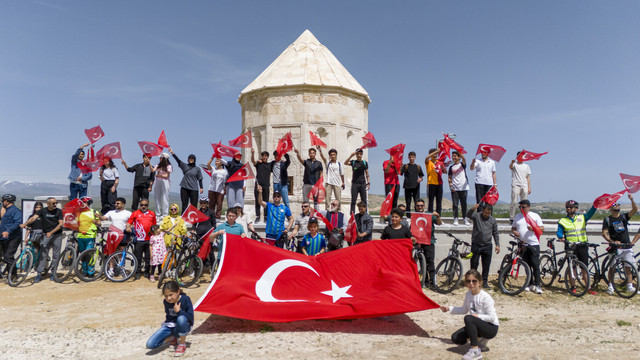 Van'da "Gençlik Tarihe Pedal Çeviriyor" etkinliği düzenlendi