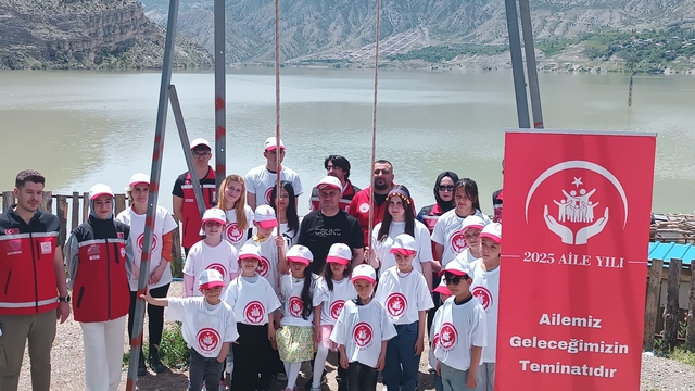 Erzurum'da şehit aileleri "Aile Yılı" programında tarih ve doğayla buluştu