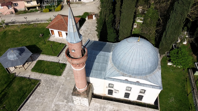 Sakarya'da padişahın eşi tarafından inşa ettirilen Rahime Sultan Camisi 133 yıldır ayakta