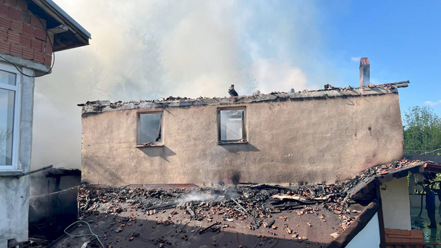 Karabük'te çıkan yangında cami kullanılamaz hale geldi