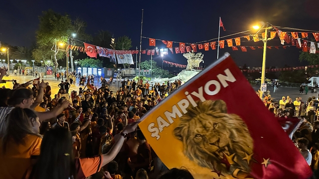 Antalya ve çevre illerde Galatasaray'ın şampiyonluğu kutlanıyor