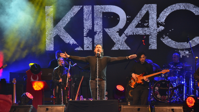 Şarkıcı Kıraç Kahramankazan'da konser verdi