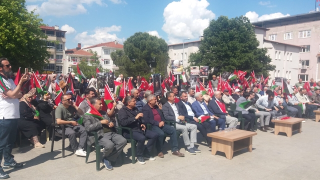 Yenice'de "Gazze'ye Ses Ver" konferansı düzenlendi