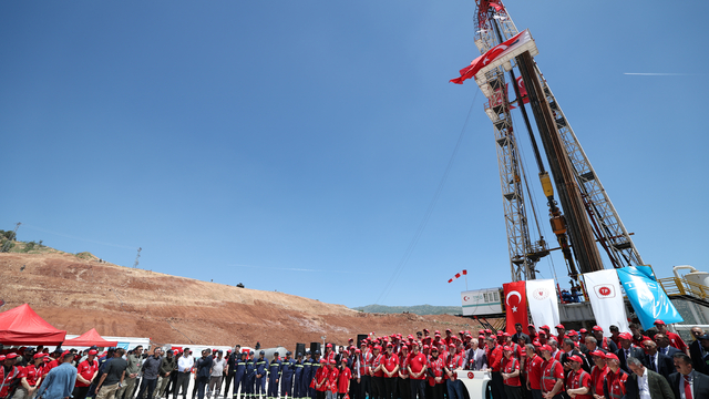 TBMM Başkanı Kurtulmuş, Gabar Dağı'ndaki petrol üretim sahasında konuştu: