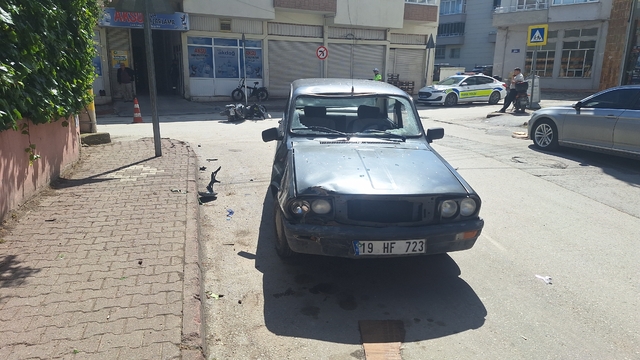 Samsun'da otomobille çarpışan motosikletin sürücüsü yaralandı