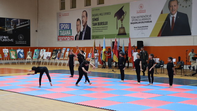 Midyat'ta 19 Mayıs Atatürk'ü Anma, Gençlik ve Spor Bayramı kutlandı