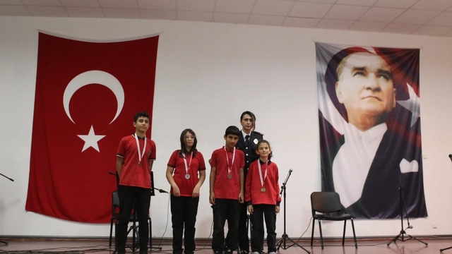 Ağın'da 19 Mayıs Atatürk'ü Anma, Gençlik ve Spor Bayramı kutlandı