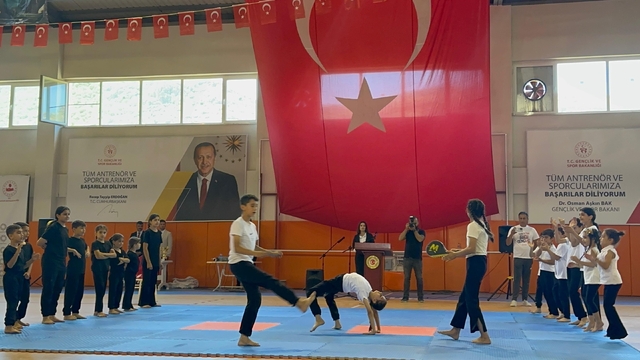 Savur'da, 19 Mayıs Atatürk'ü Anma, Gençlik ve Spor Bayramı kutlandı