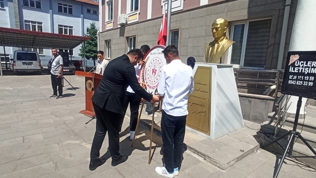 Tokat'ın ilçelerinde 19 Mayıs Atatürk'ü Anma, Gençlik ve Spor Bayramı kutlandı