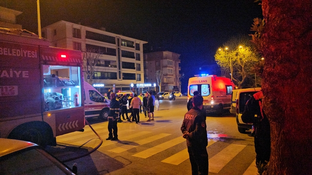 Çorum'da çıkan yangında 3'ü polis 6 kişi dumandan etkilendi