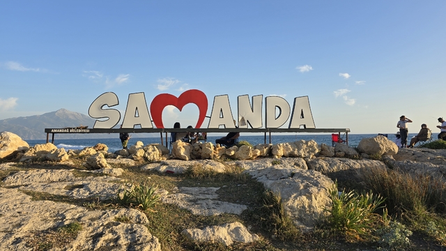 'Samandağ'ın kırılan kalp logosundan sonra 'ğ' harfi de çalındı