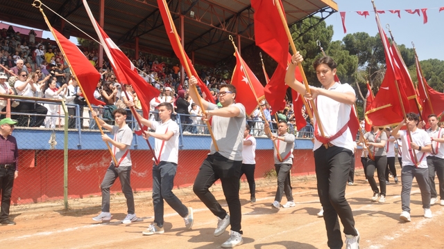 Ödemiş'te 19 Mayıs Atatürk'ü Anma Gençlik ve Spor Bayramı kutlandı
