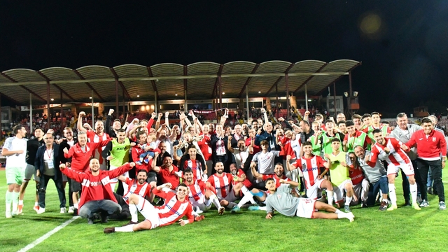 Balıkesirspor'un 2'nci Lig için tek maçı kaldı