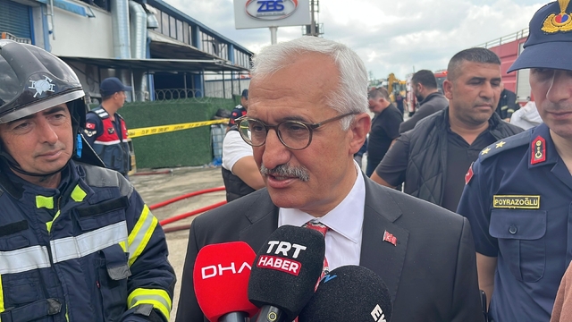 Gebze'de boya fabrikasında yangın (3)