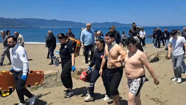Ordu'da 3 lise öğrencisi denizde boğulma tehlikesi geçirdi