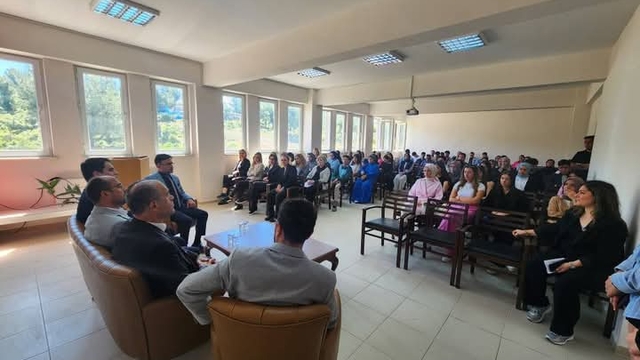 Orhaneli Kaymakamı Tuna öğrencilerle buluştu