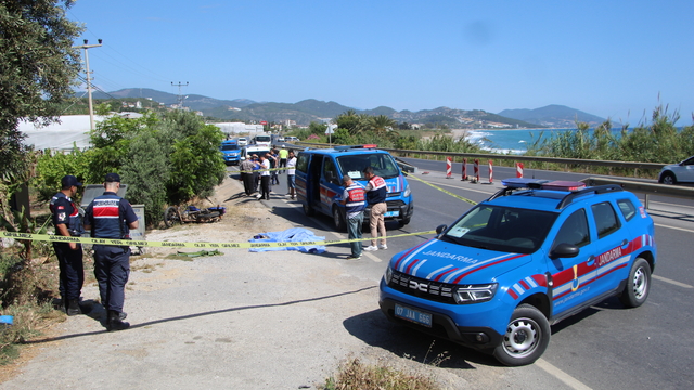 Antalya'da çöp konteynerine çarpan motosikletin sürücüsü öldü