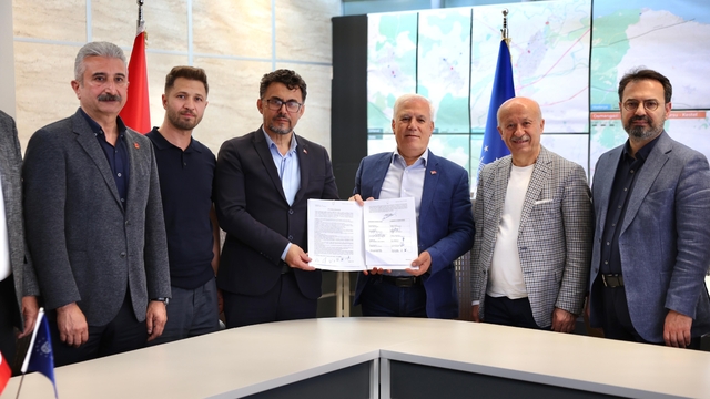 Bursa Büyükşehir Belediyesi BURULAŞ'ın aldığı grev kararı başladı (2)