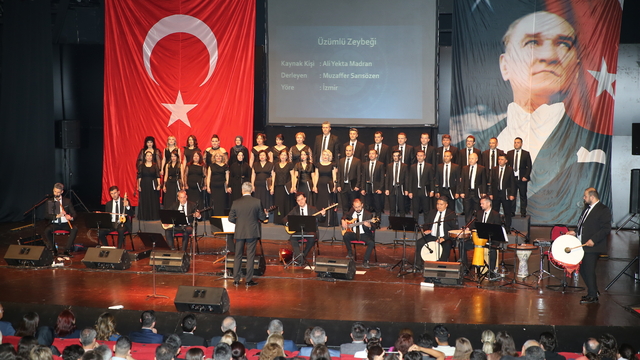 Antalya Adliyesi Türk Halk Müziği Korosu konser verdi