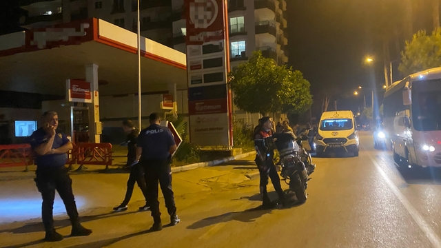 Eski eşini, sokak ortasında ayağından vurdu; olay anı kamerada