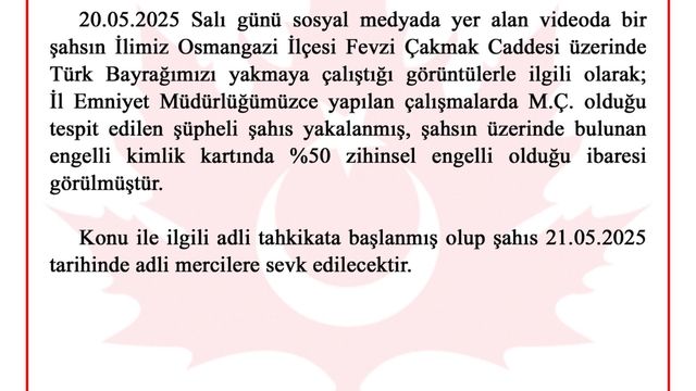Türk bayrağını yakmaya çalıştığı öne sürülen şüpheli, kadın tepki gösterince kaçtı (2)