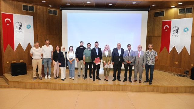 Niğde'de "Göç Hareketlilikleri ve Kültürlerarası İletişim" konferansı verildi