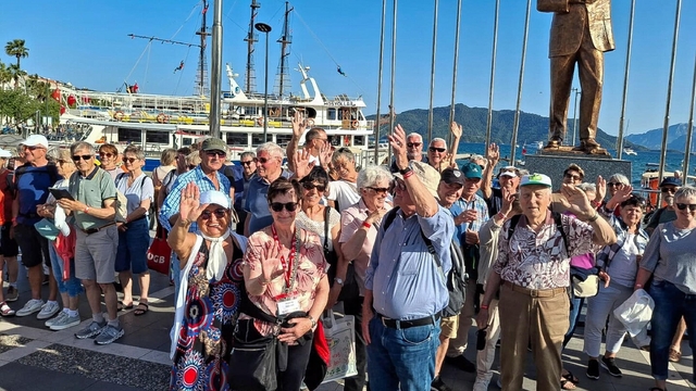 Datça'da Avusturyalı emekli turistler, esnafı hareketlendirdi