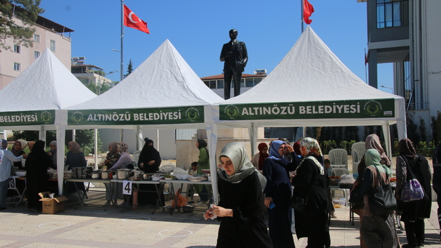 Altınözü'nde kermes düzenlendi
