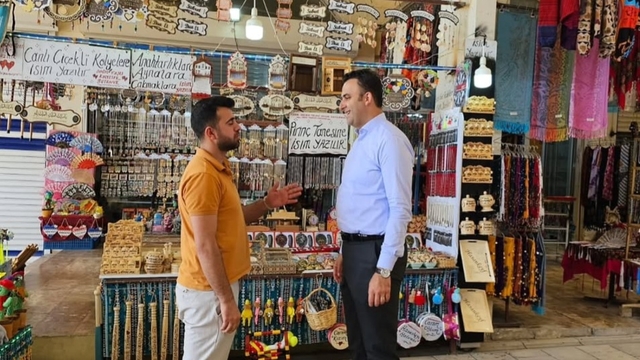 Hasankeyf Kaymakamı İmrak esnafı ziyaret etti