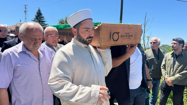 Ordu'da denizde boğulan lise öğrencisinin cenazesi defnedildi