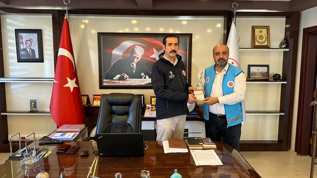 Bozyazı Kaymakamı Topsakaloğlu, kurban vekaletini Gazze için TDV'ye verdi