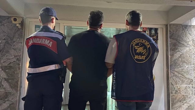 Antalya'da 15 yıl hapis cezası bulunan hükümlü yakalandı