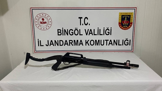 Bingöl'de uzun namlulu silah ve tabanca ele geçirildi