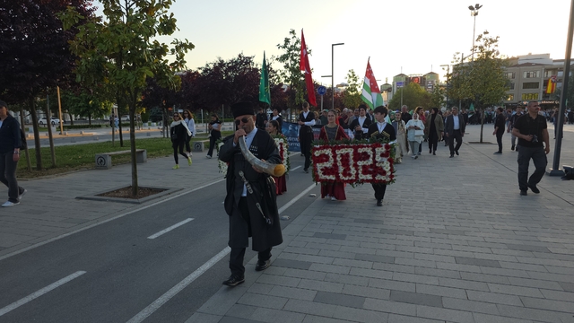 Kafkas kökenli Düzceliler, Çerkes Sürgünü'nün 161'inci yılında yürüyüş düzenledi