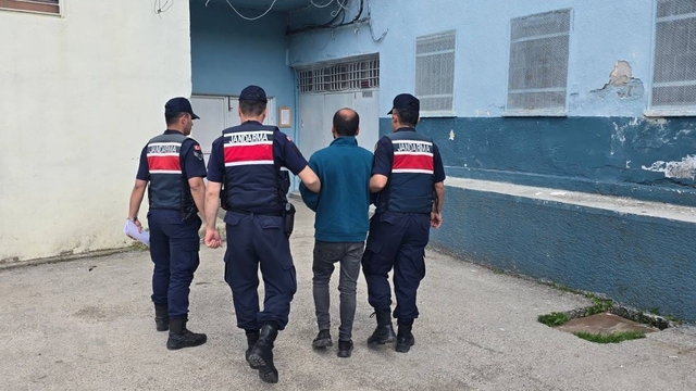 Kastamonu'da "yağma" suçundan aranan firari hükümlü yakalandı