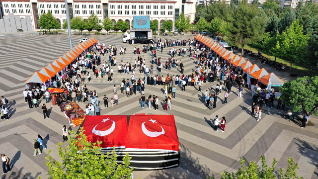 Türkiye'nin yöresel lezzetleri GAÜN'de buluştu