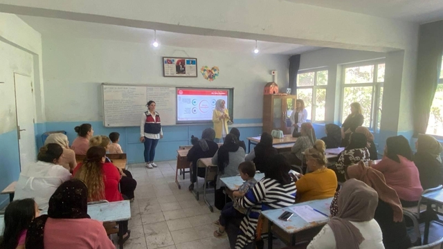 Şırnak'ta kadınlara "KADES" ve "Aile İçi İletişim" eğitimi verildi