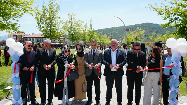 Osmancık'ta yıl sonu görsel sanatlar sergisi açıldı