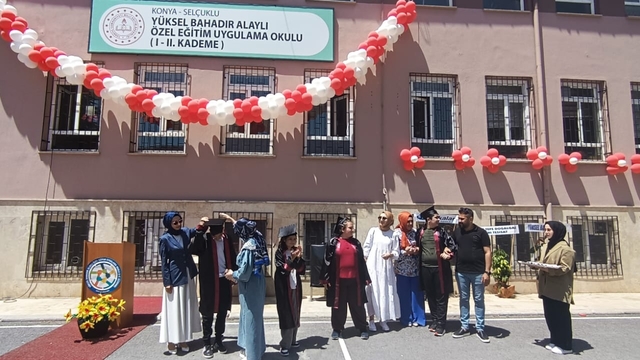 Konya'da özel eğitim öğrencileri için mezuniyet töreni düzenlendi