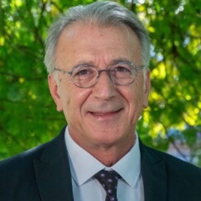 Baro başkanı ile genel sekreteri tehdit ettiği iddiasıyla yargılanan sanığa...