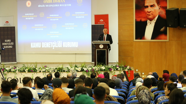 Kamu Başdenetçisi Akarca, "Ombudsman Bingöl'de Gençlerle Buluşuyor" programına katıldı: