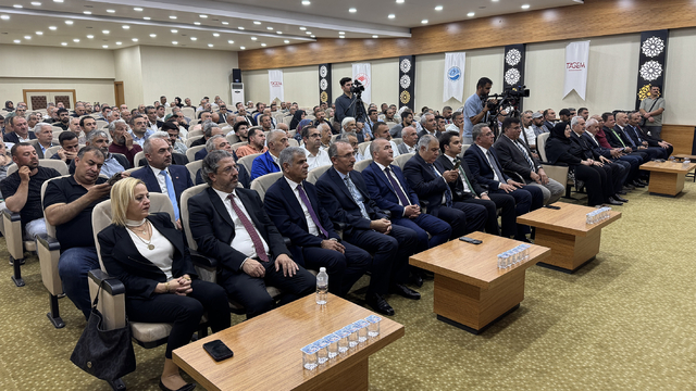 Elazığ'da sığır yetiştiricilerine hibe destekle antimastitör cihazı verildi