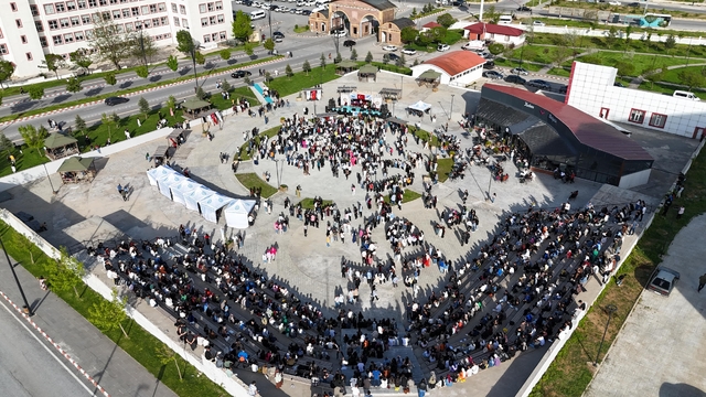 Bitlis'te üniversite öğrencileri "bahara merhaba" etkinliğinde eğlendi