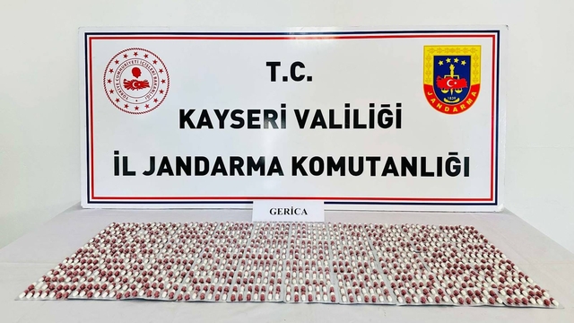 Kayseri'de, 1008 sentetik uyuşturucu hap ele geçirildi