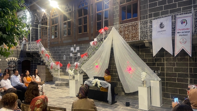 Diyarbakır'da öğrenciler Müzeler Haftası'nda piyano resitali sundu