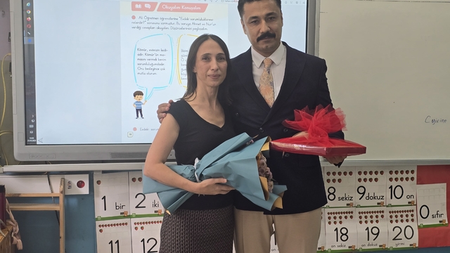 Altınözü Kaymakamı Sert'ten ilkokul öğretmenine ziyaret